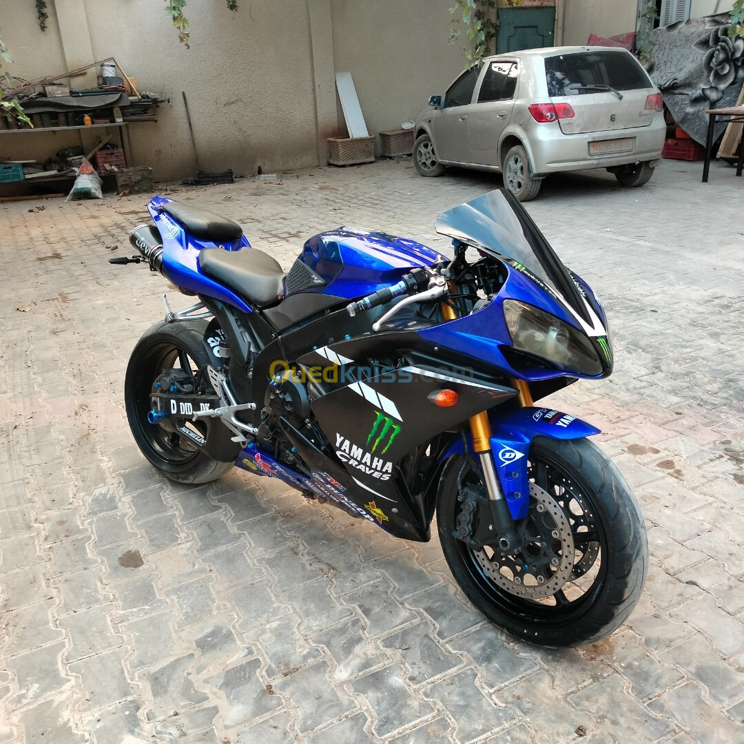 Yamaha R1 Box 8 2008