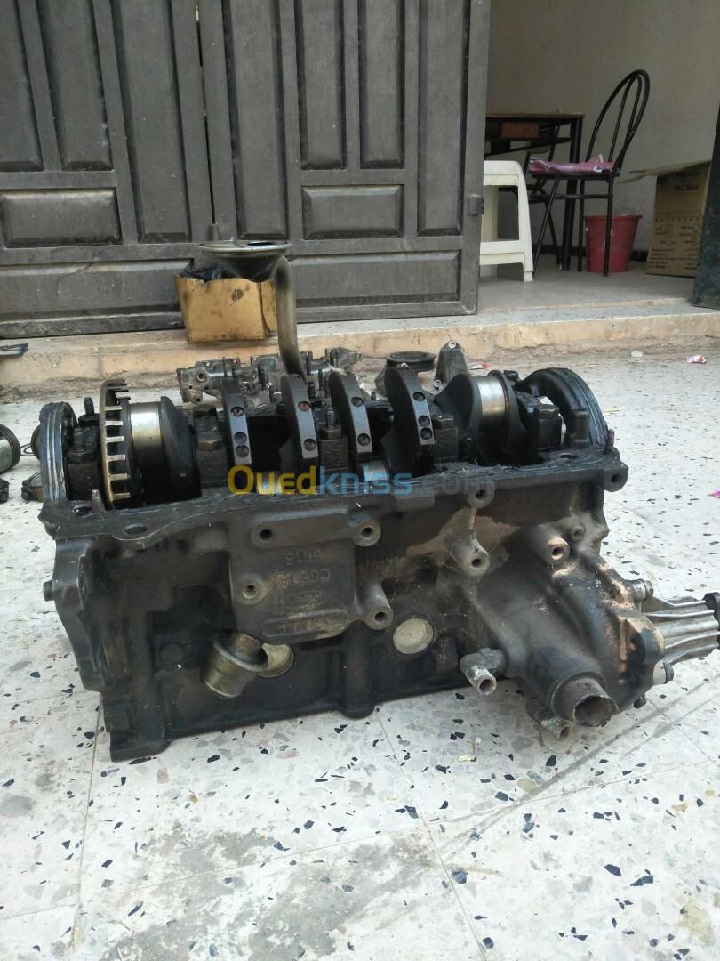 Pièces moteur Ford Sierra 2.0 DOHC 