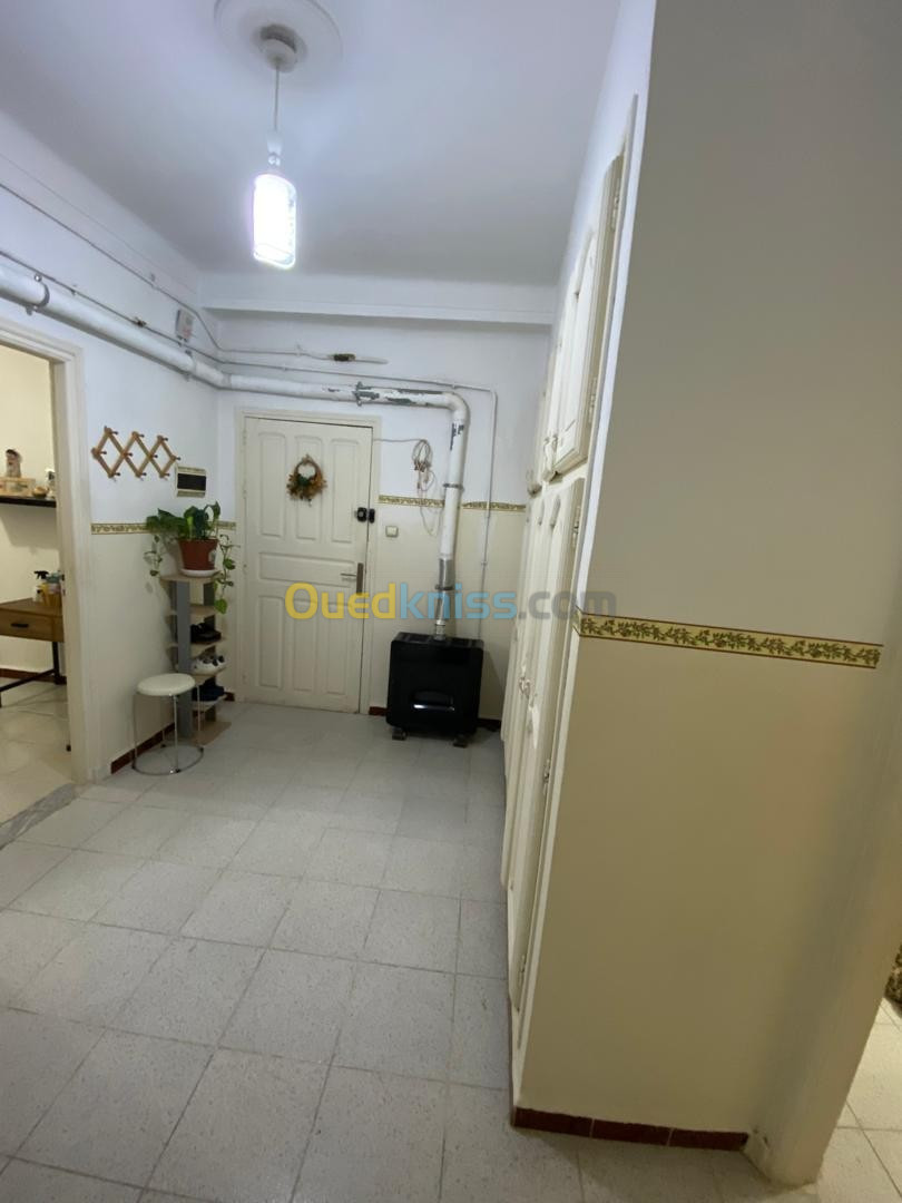 Vente Niveau De Villa F3 Alger Bouzareah