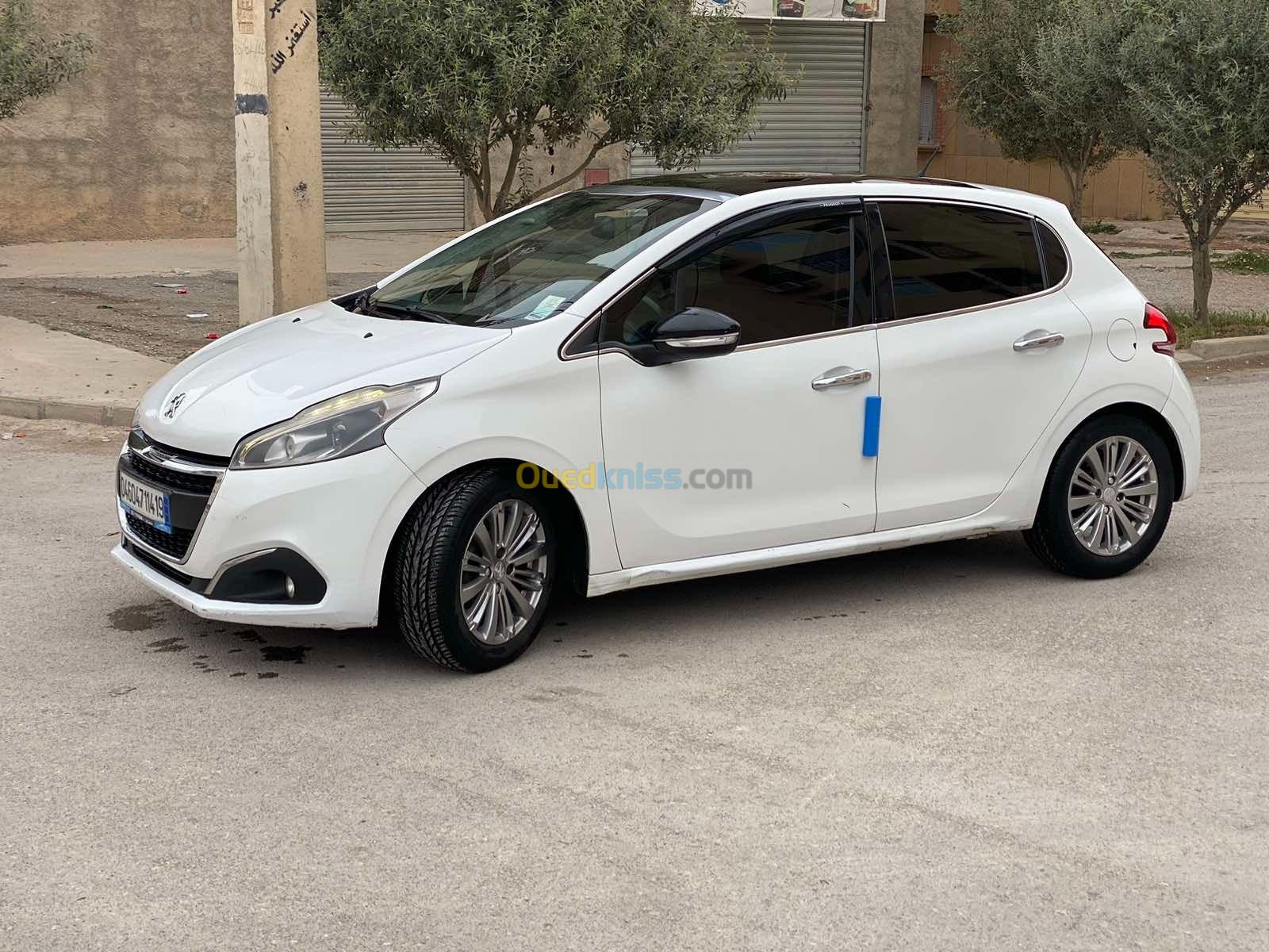 Peugeot 208 2014 Allure