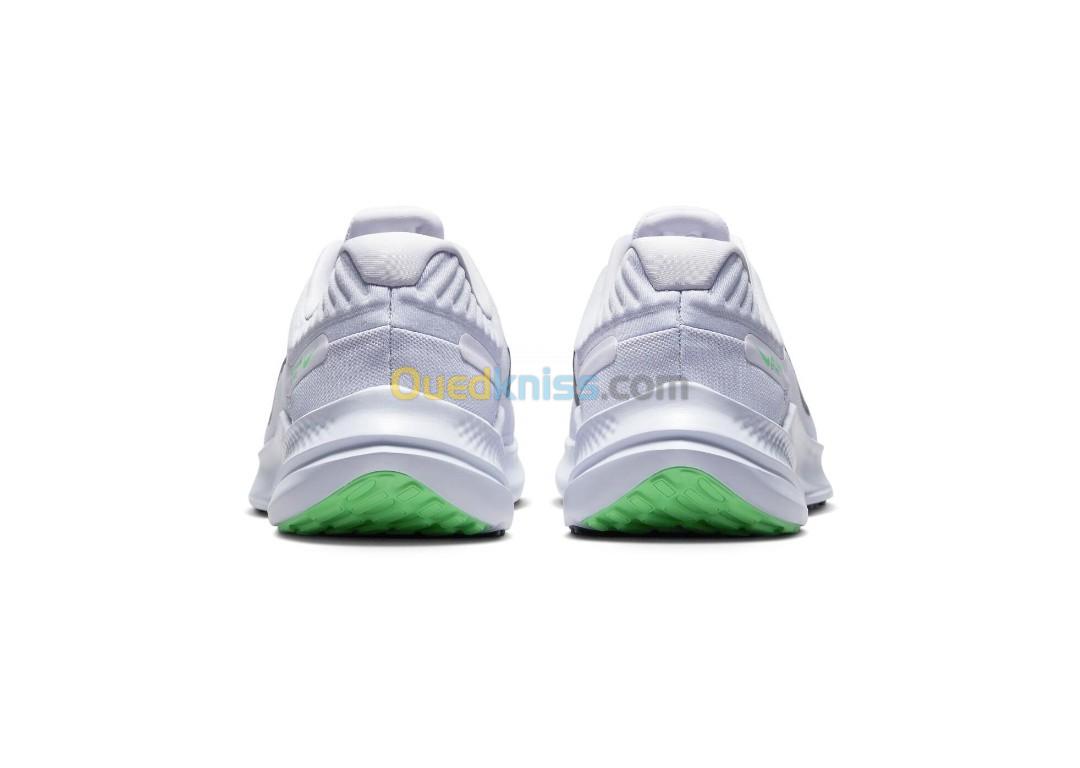 Nike Running Quest 5 Trainers In White 