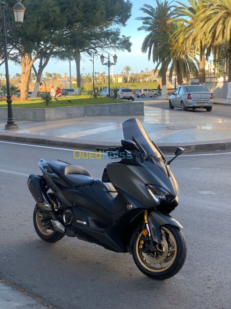 YAMAHA TMAX 560 techmax 2022