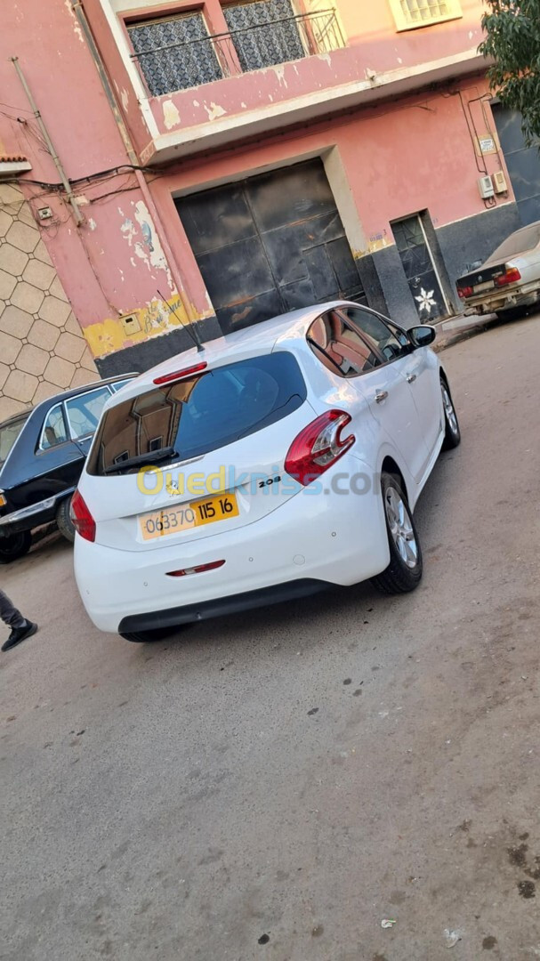 Peugeot 208 2015 Active Facelift