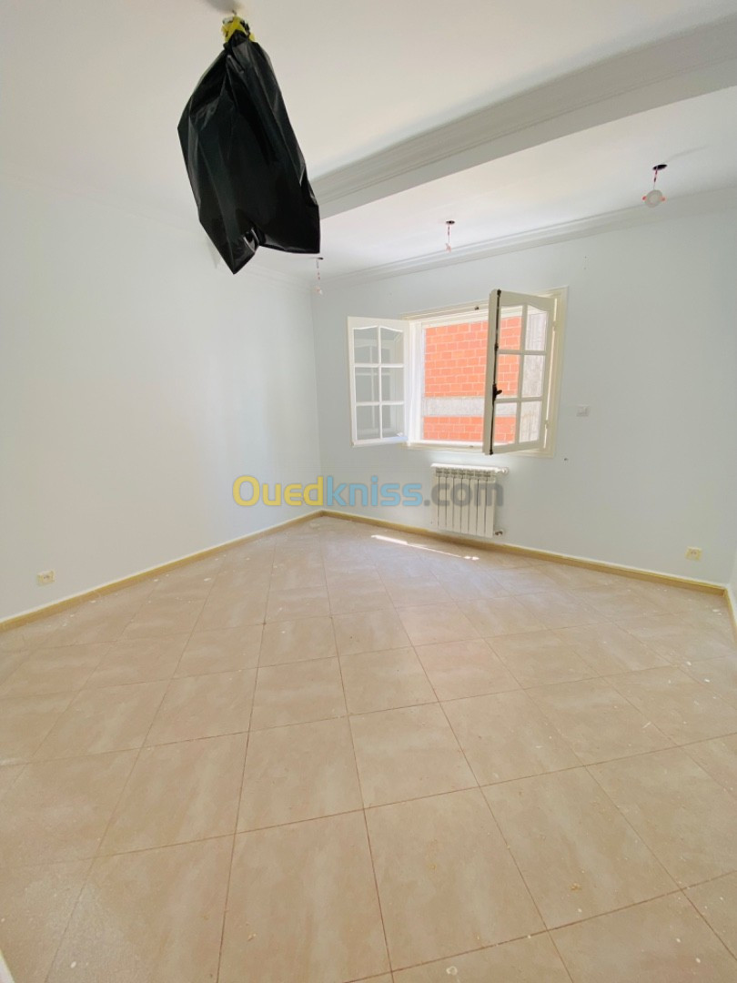 Location Appartement F4 Alger Birkhadem