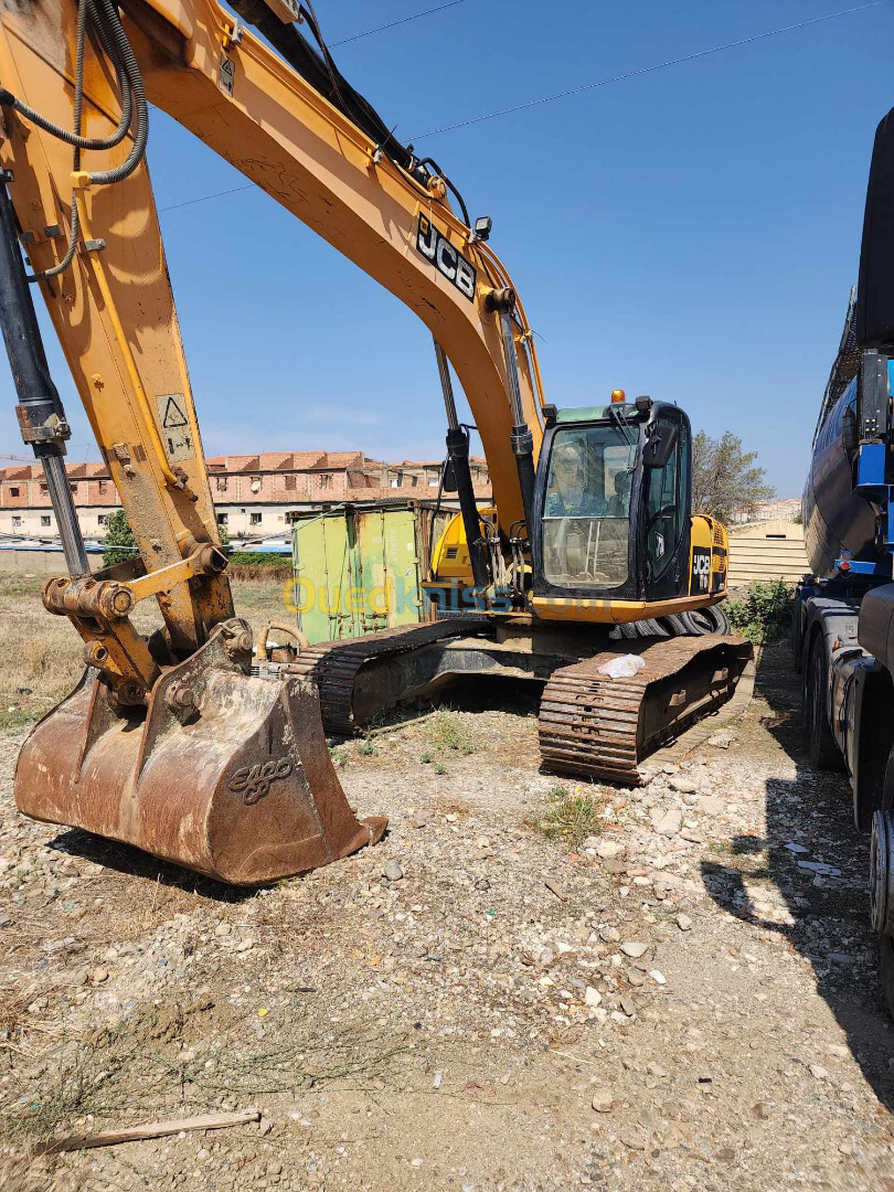 JCB JS 200 LC 2011