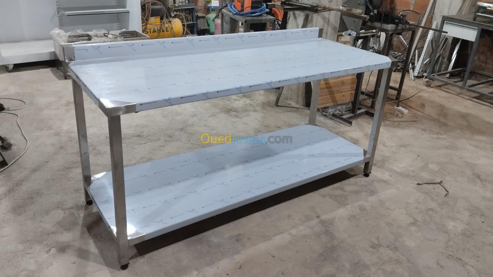 Table travail en inox 180 x 70 x 85 la hauteur 