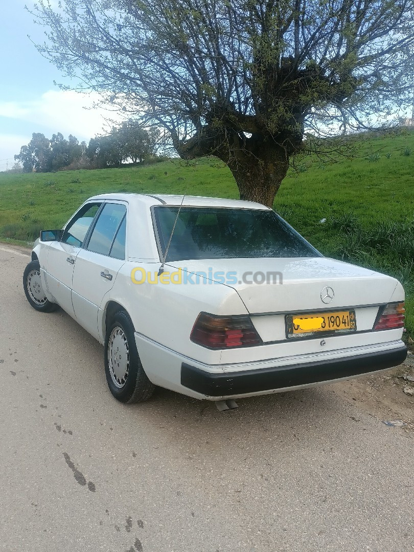 Mercedes 300D 1990 124w