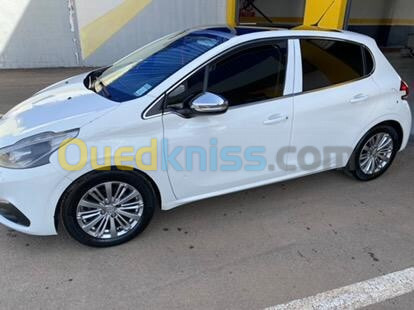 Peugeot 208 2020 Allure Facelift