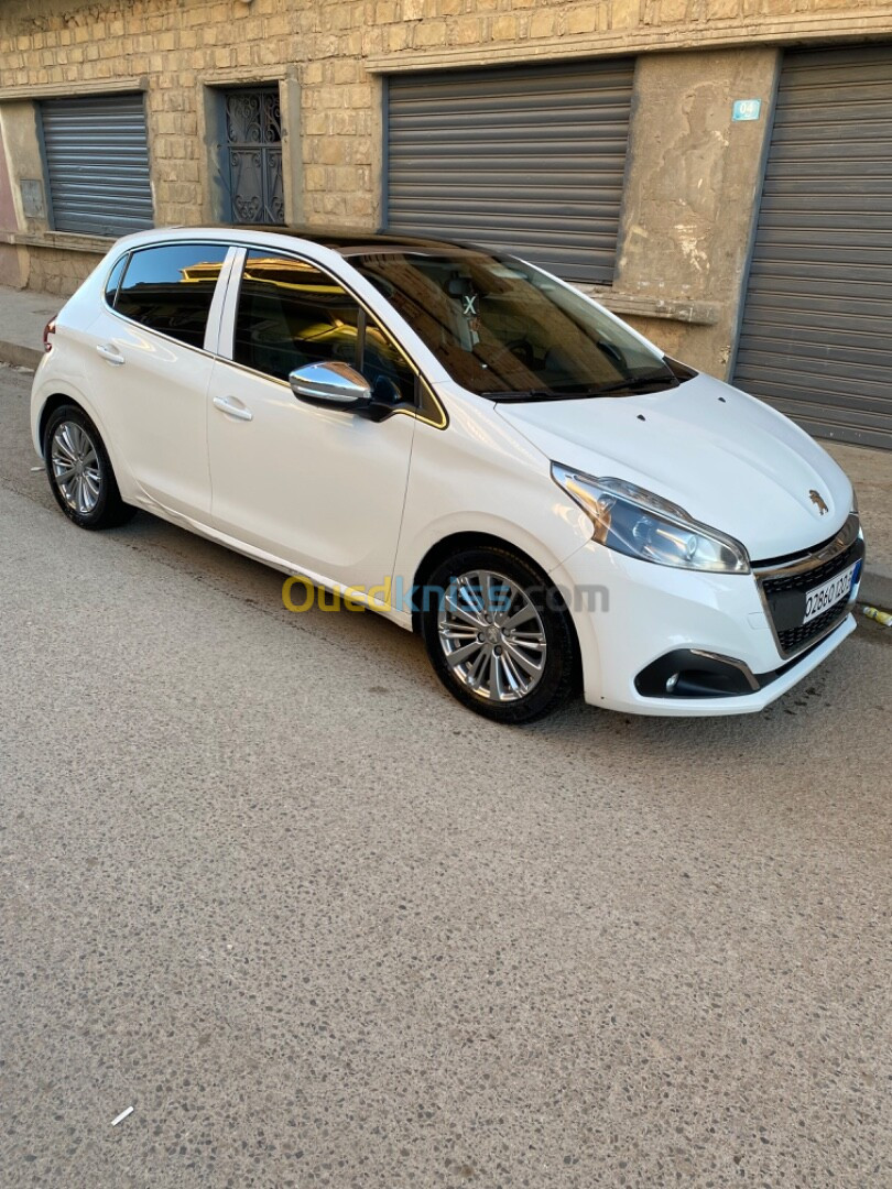 Peugeot 208 2020 