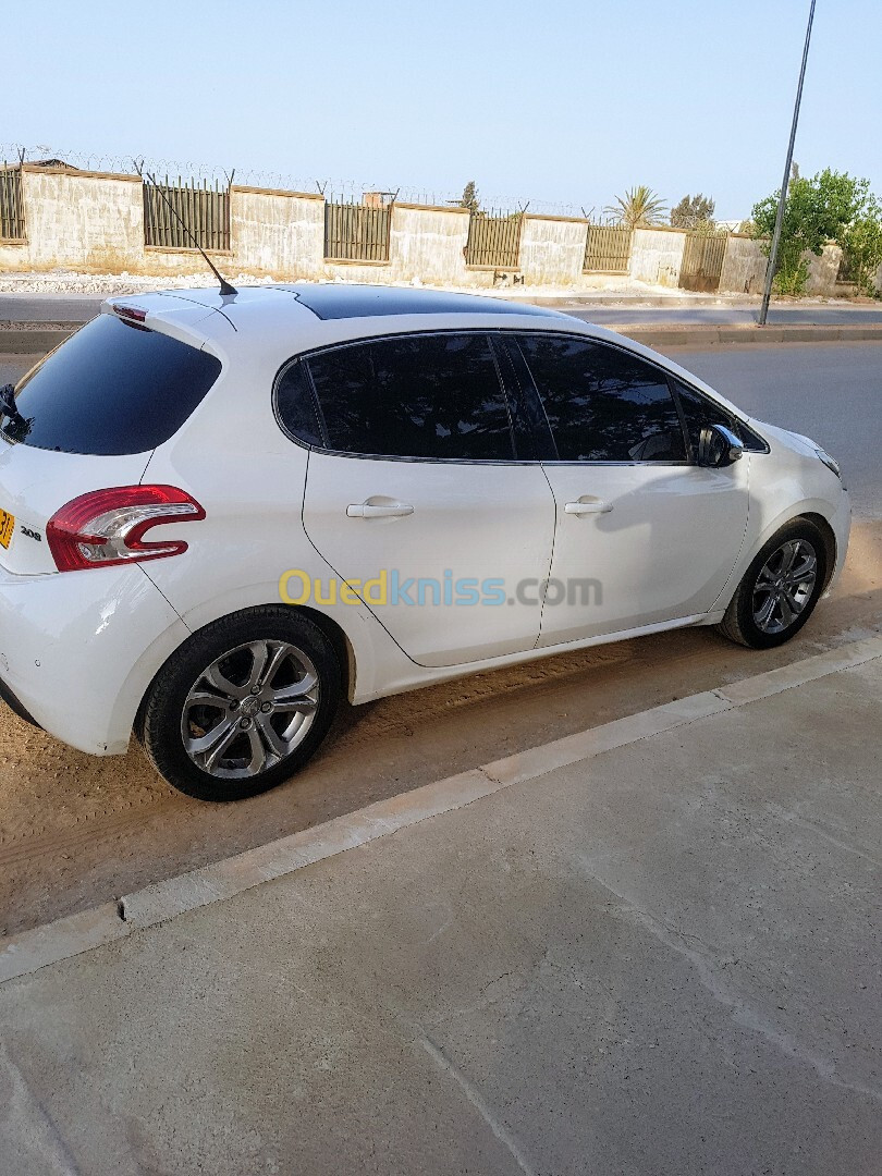 Peugeot 208 2014 Allure