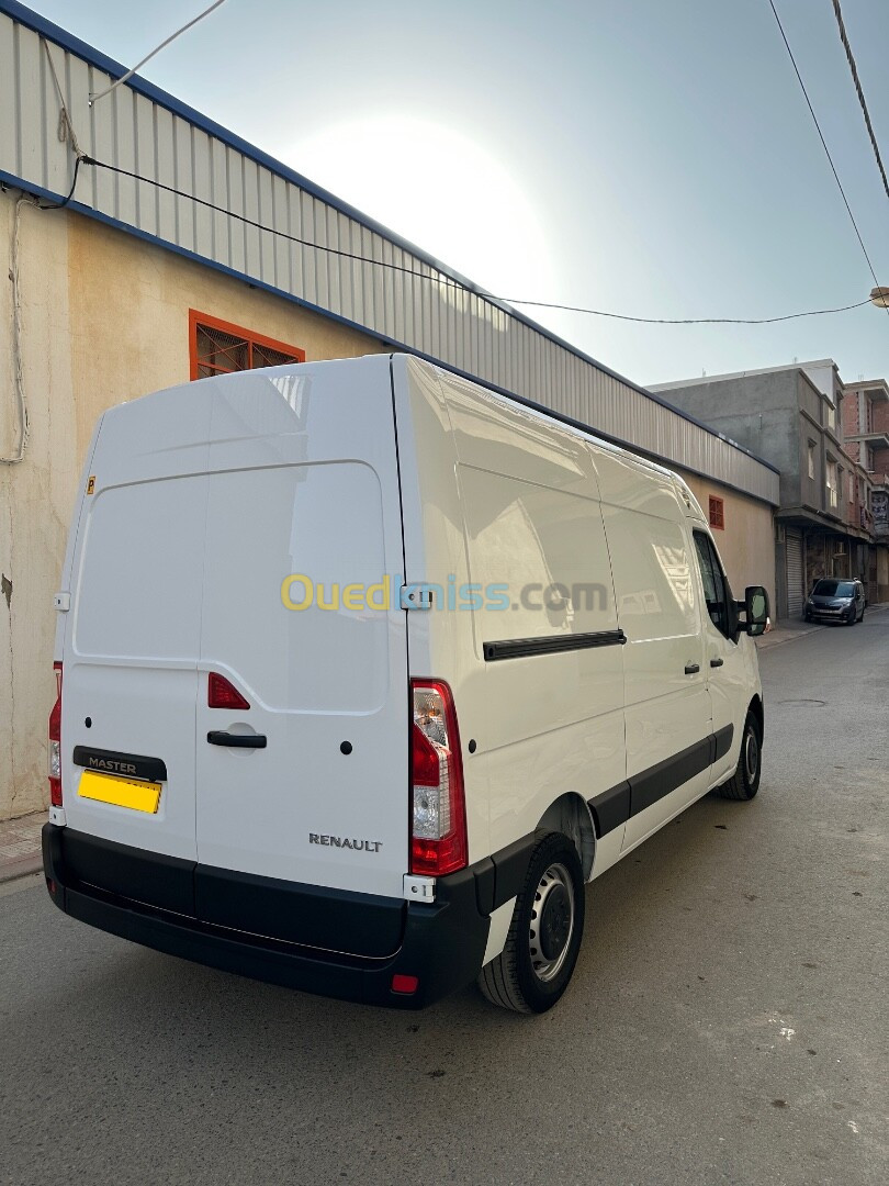 Renault Master 2021