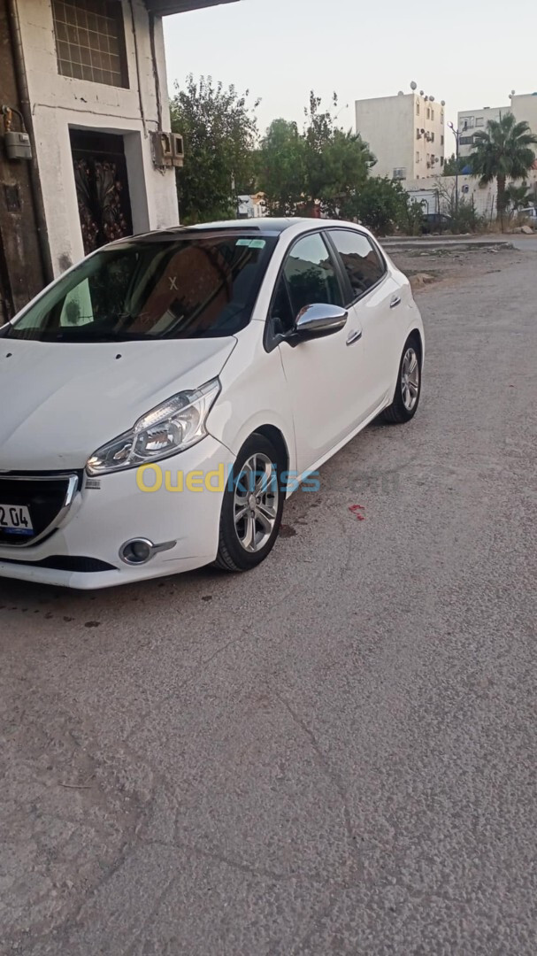 Peugeot 208 2012 Allure