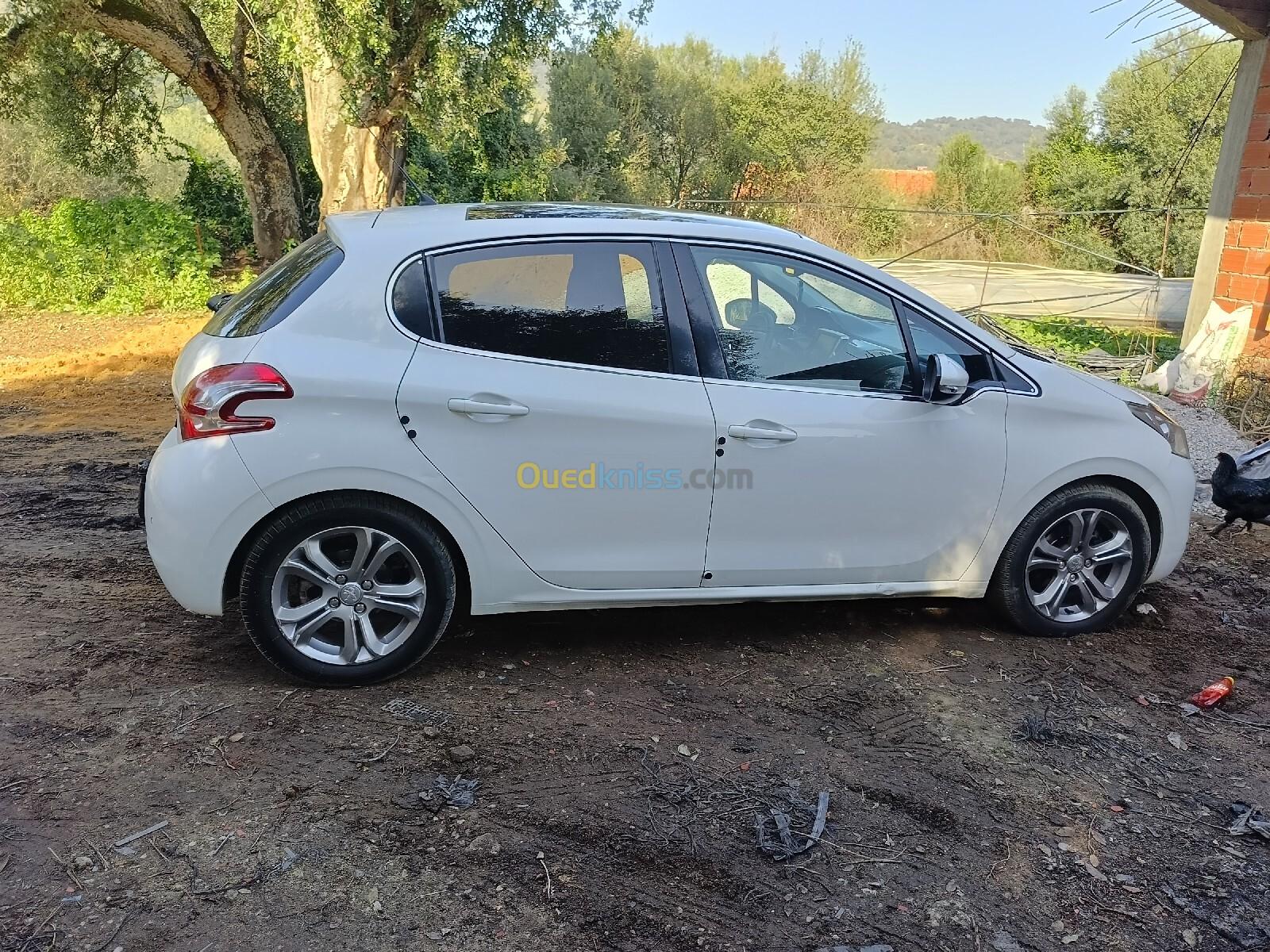 Peugeot 208 2014 Allure