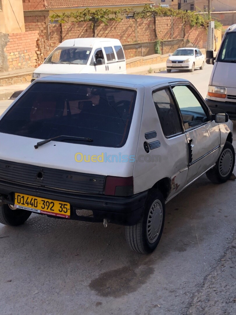 Peugeot 205 1992 