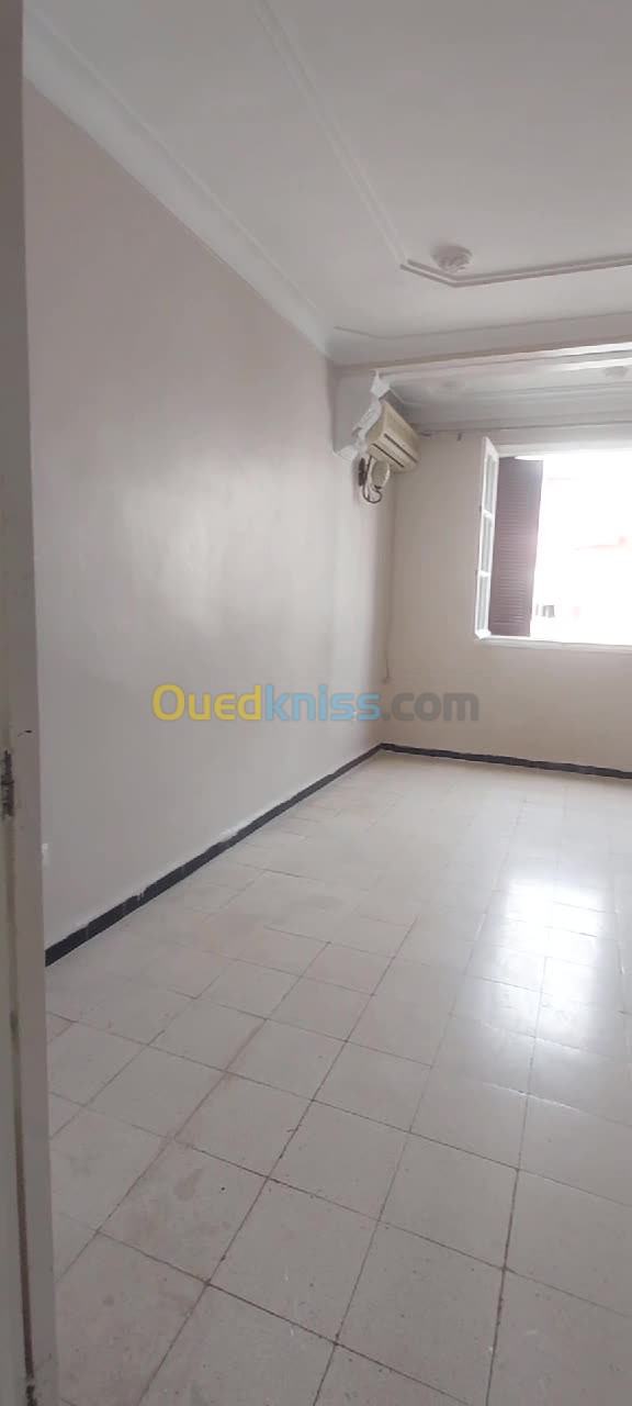 Location Appartement F4 Alger Bab ezzouar