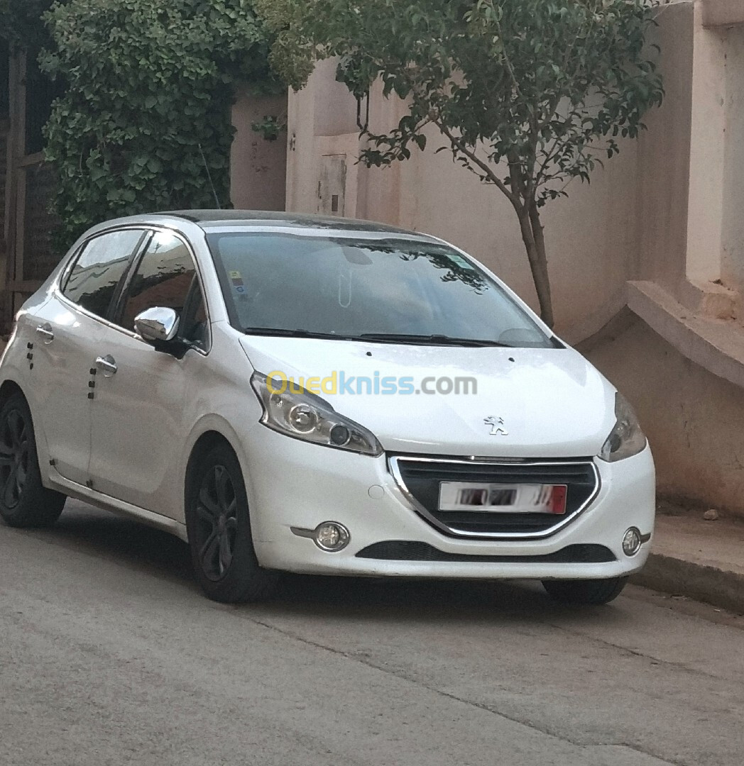 Peugeot 208 2014 Allure