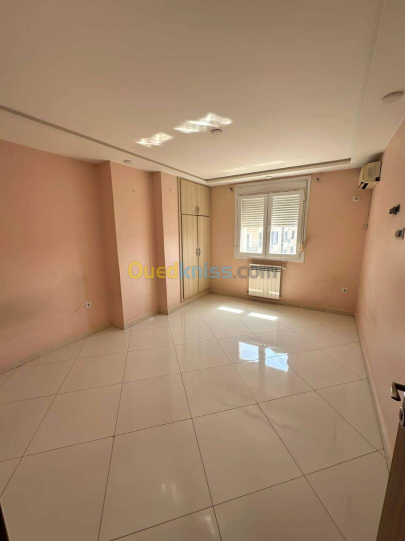 Vente Appartement F3 Alger Bordj el bahri