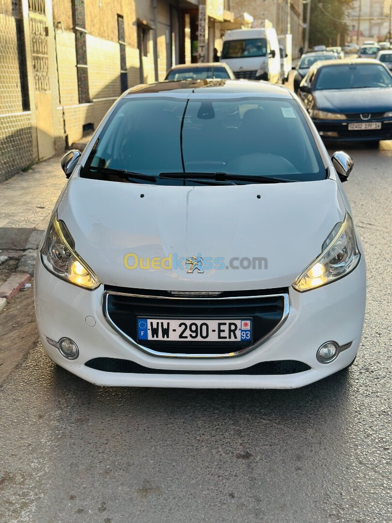 Peugeot 208 2015 Allure