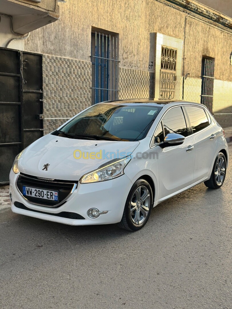 Peugeot 208 2015 Allure