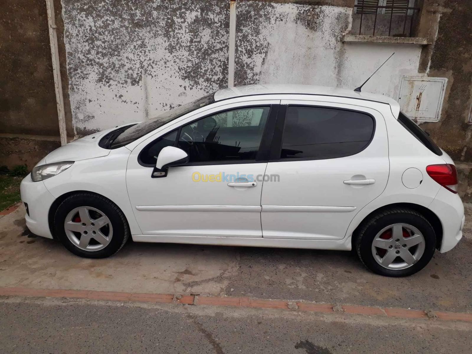 Peugeot 207 2012 