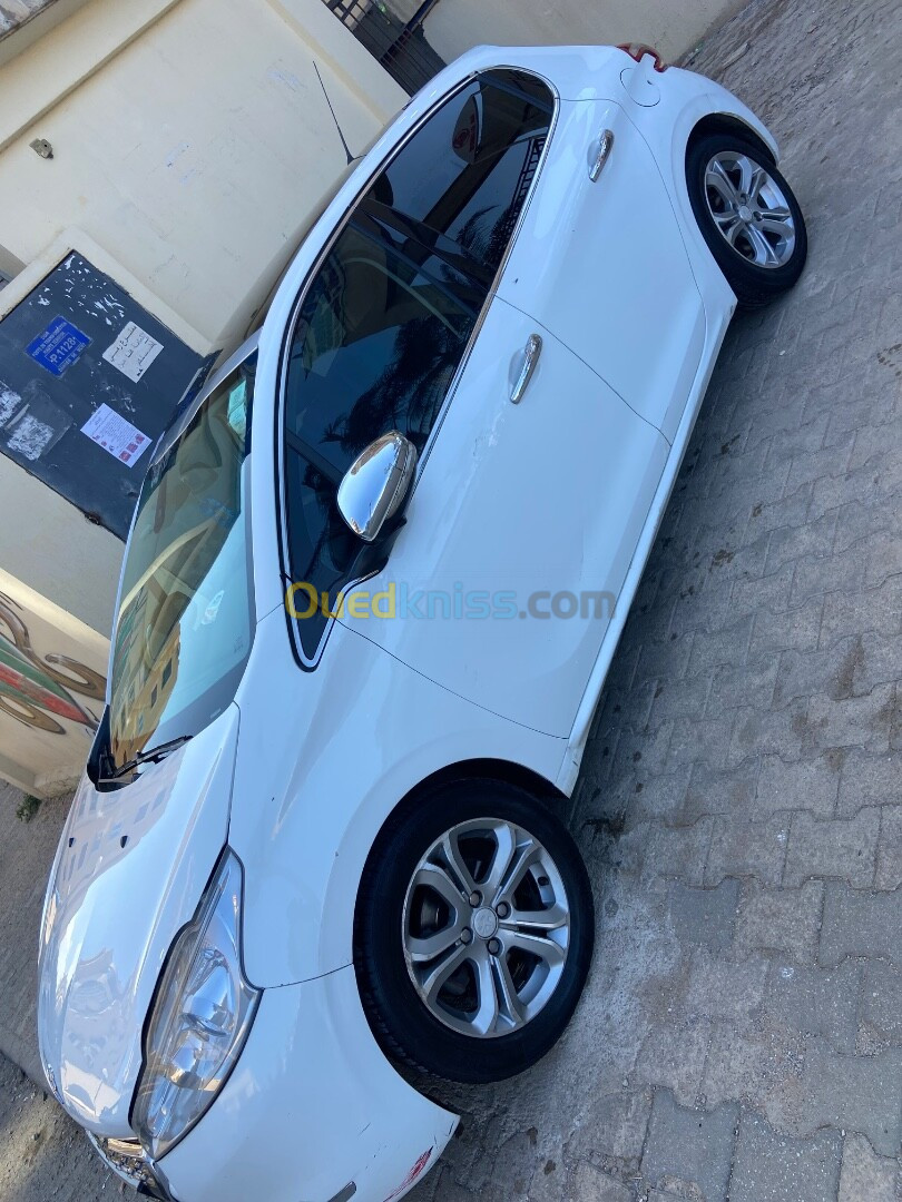 Peugeot 208 2013 Allure