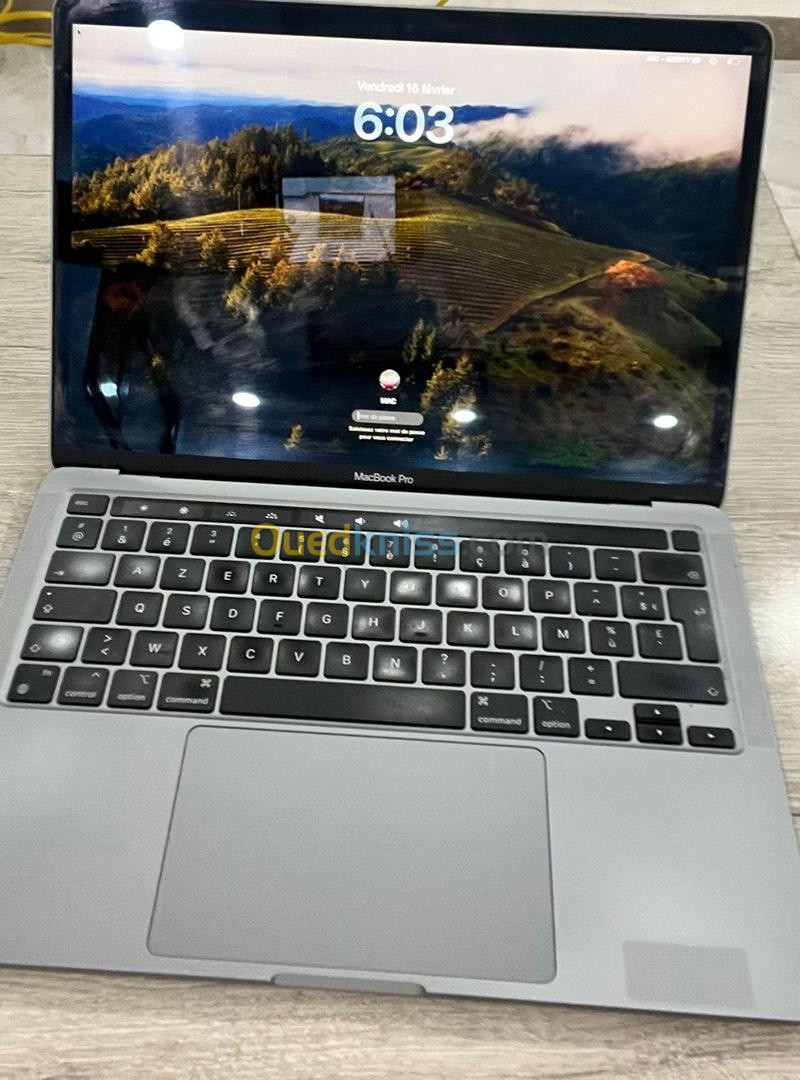 MacBook M1