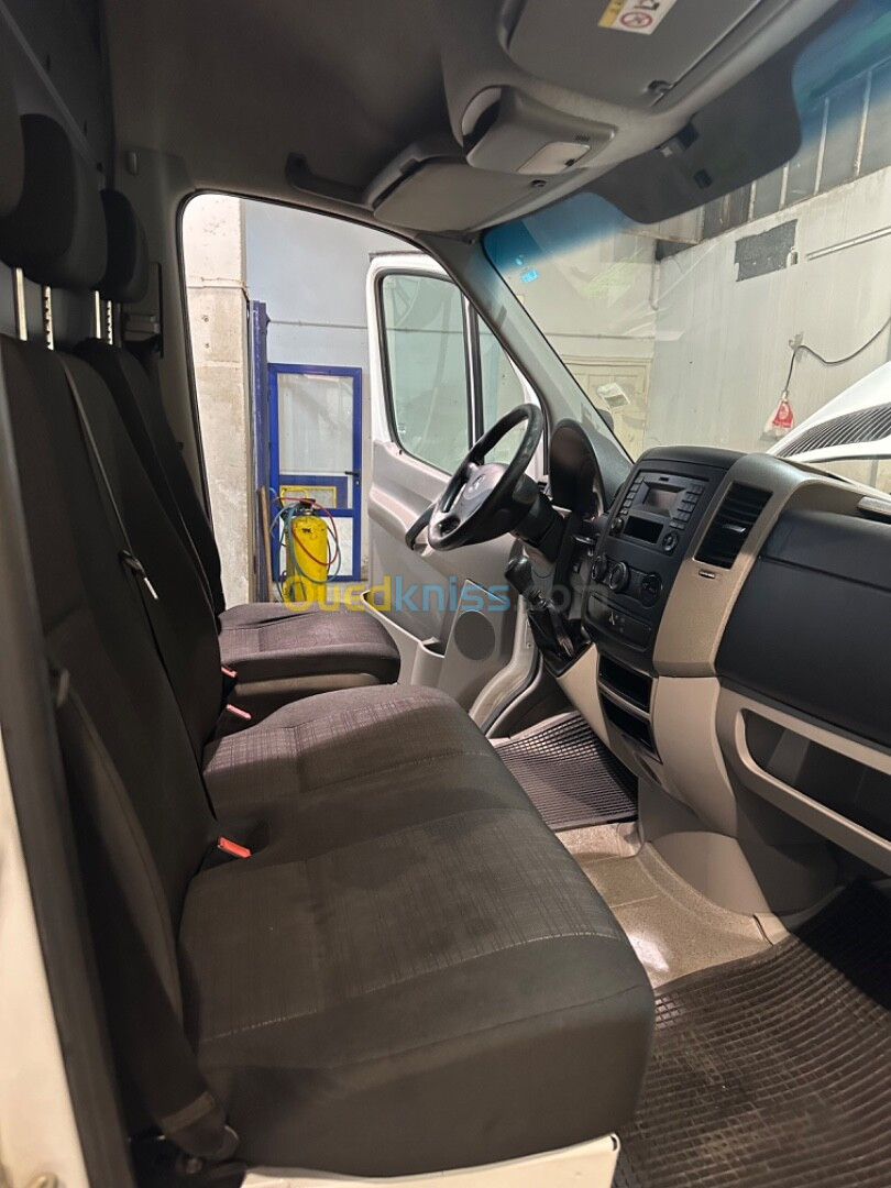 Mercedes Sprinter 2017 Surélevé chassis moyen