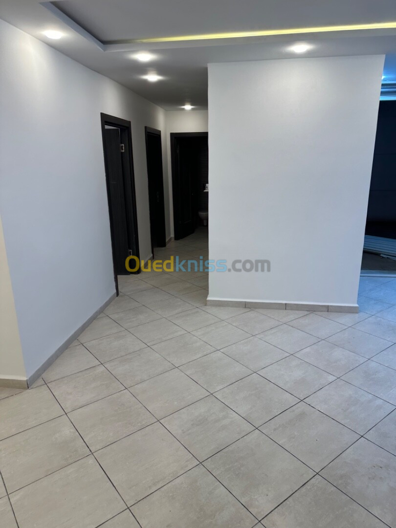 Location Appartement F4 Alger Draria