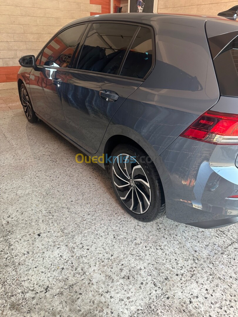 Volkswagen Golf 8 2021 1 first edition