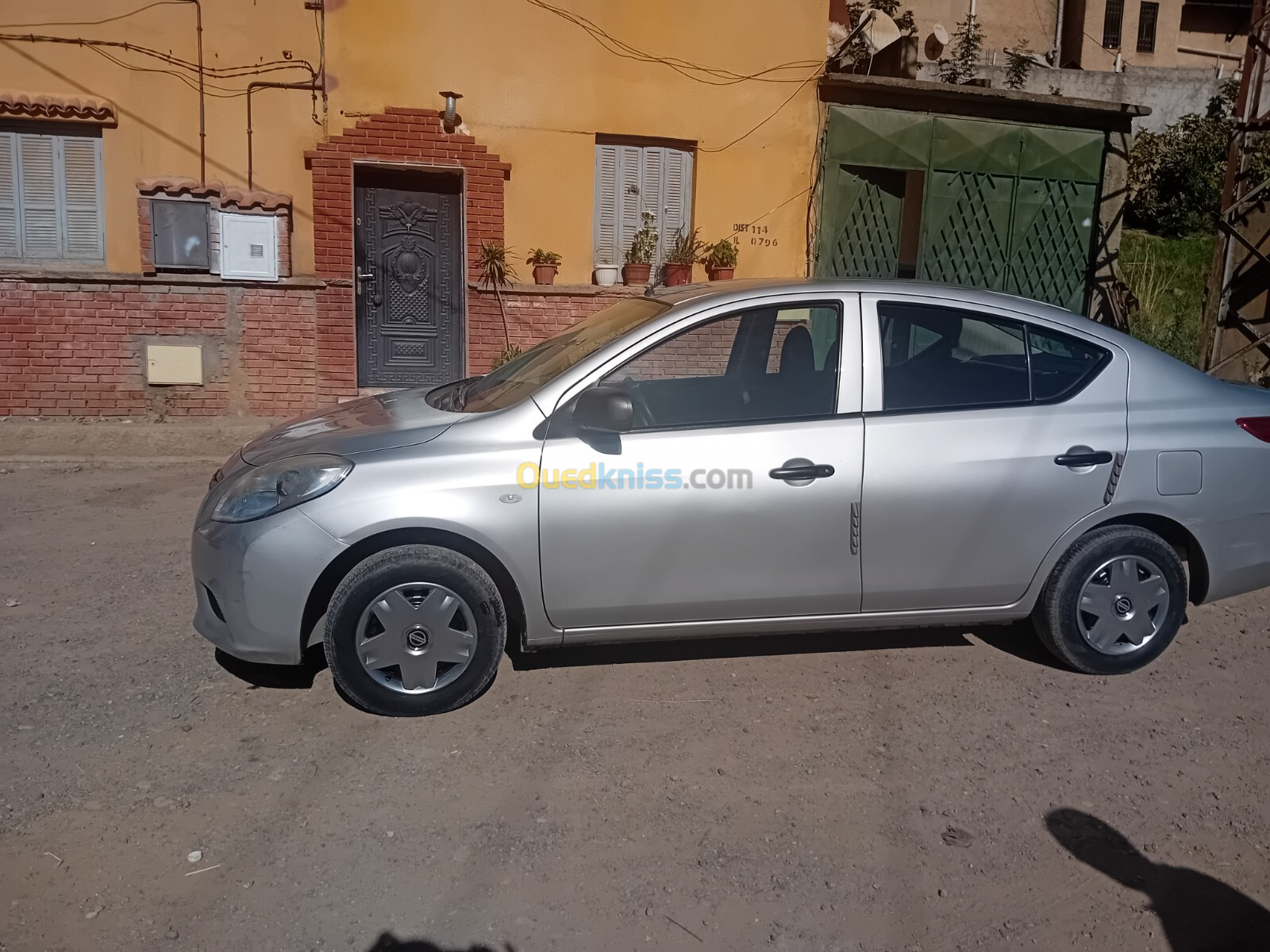 Nissan Sunny 2013 