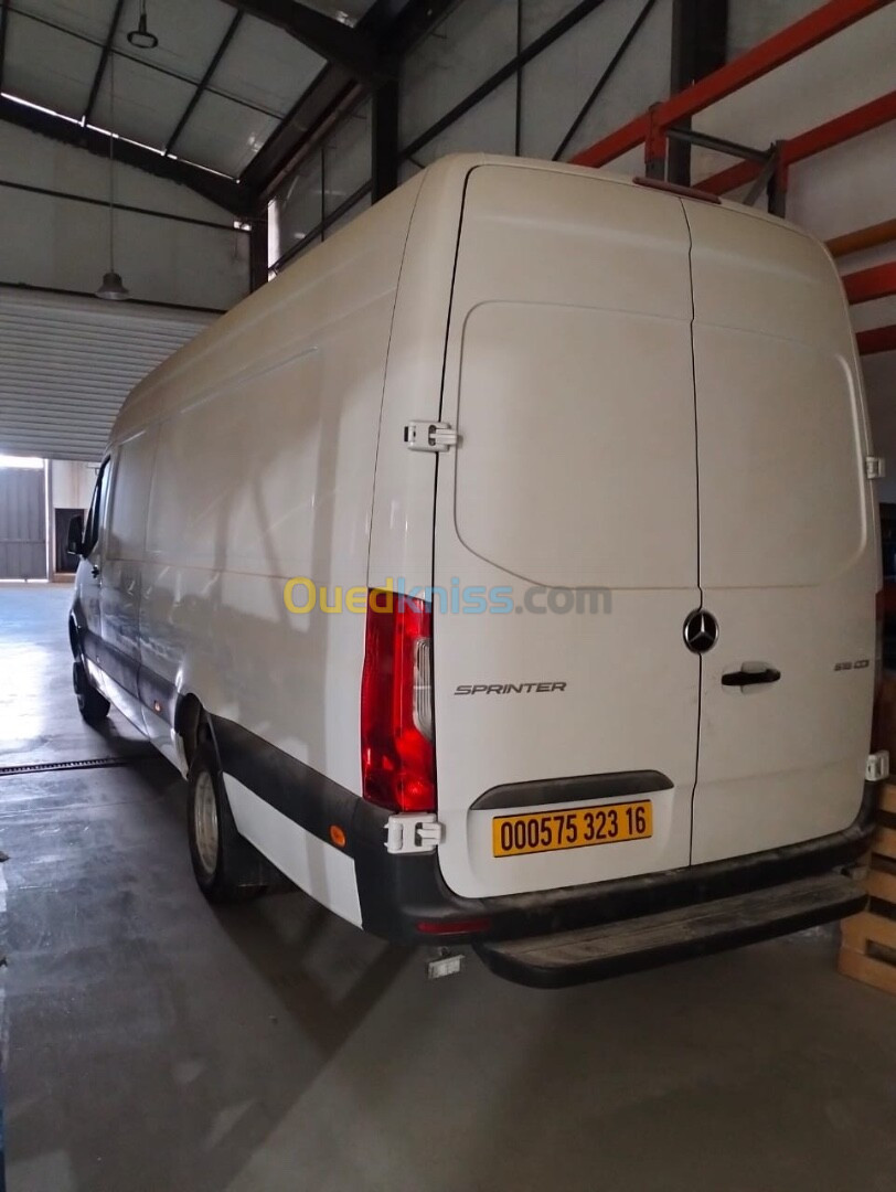 Mercedes Sprinter 2023 