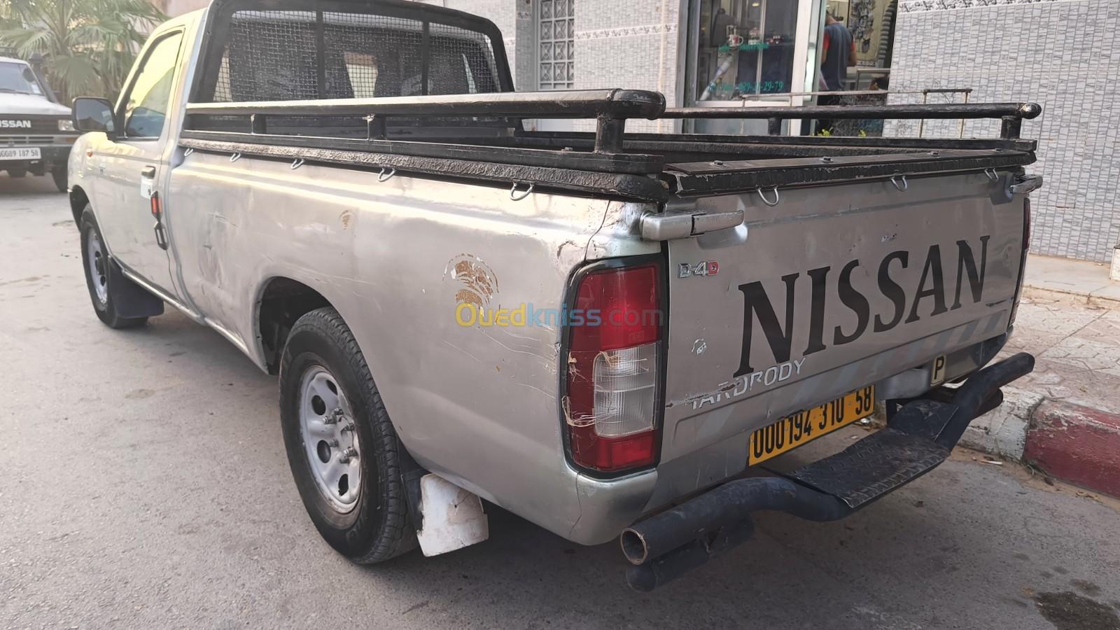 Nissan Pickup 2010 Pickup