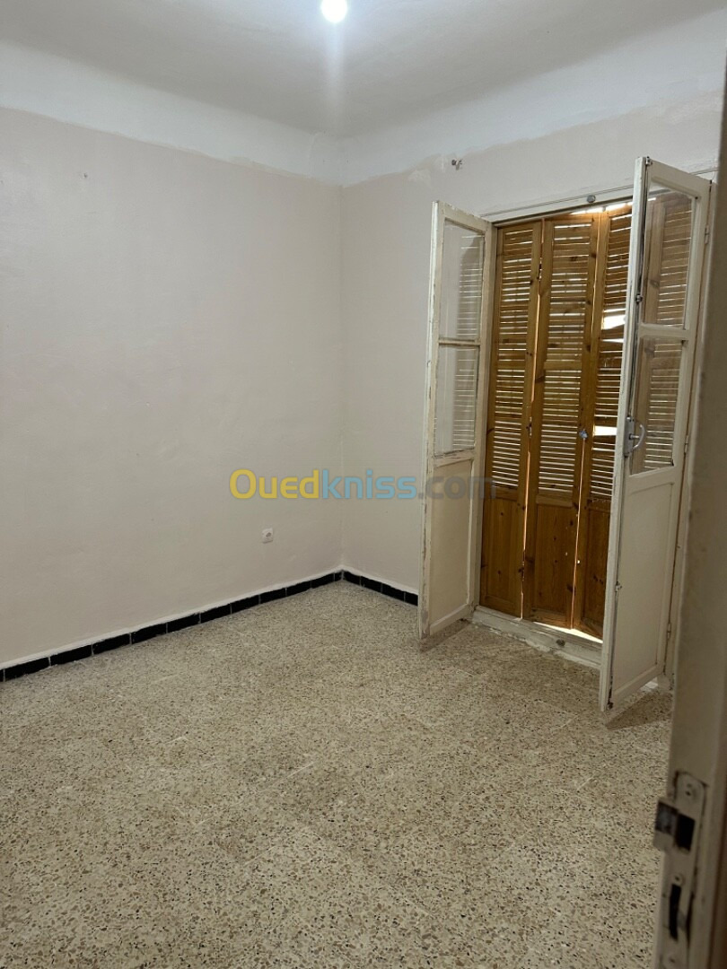 Vente Appartement F2 Oran Ain el turck