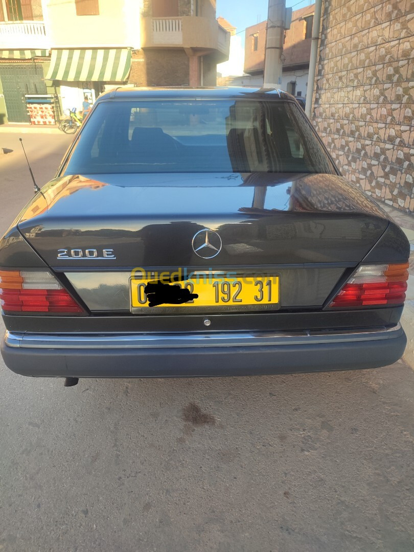 Mercedes Classe E 1992 200  E + sirgaz