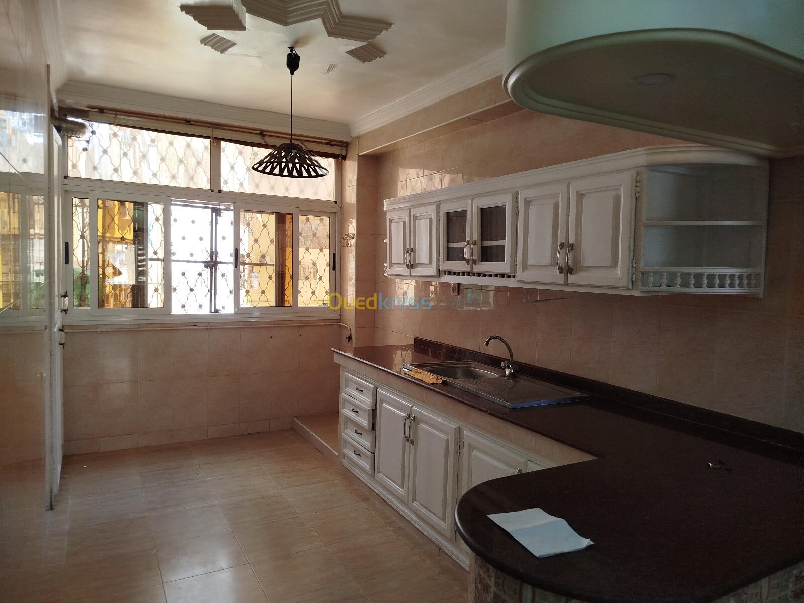 Location Appartement F3 Oran Bir el djir