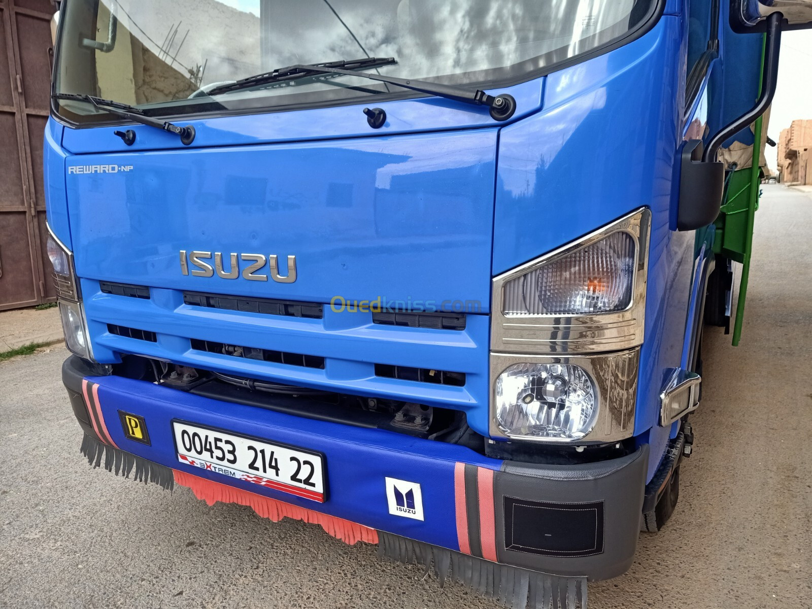 Isuzu Super jombo 2014