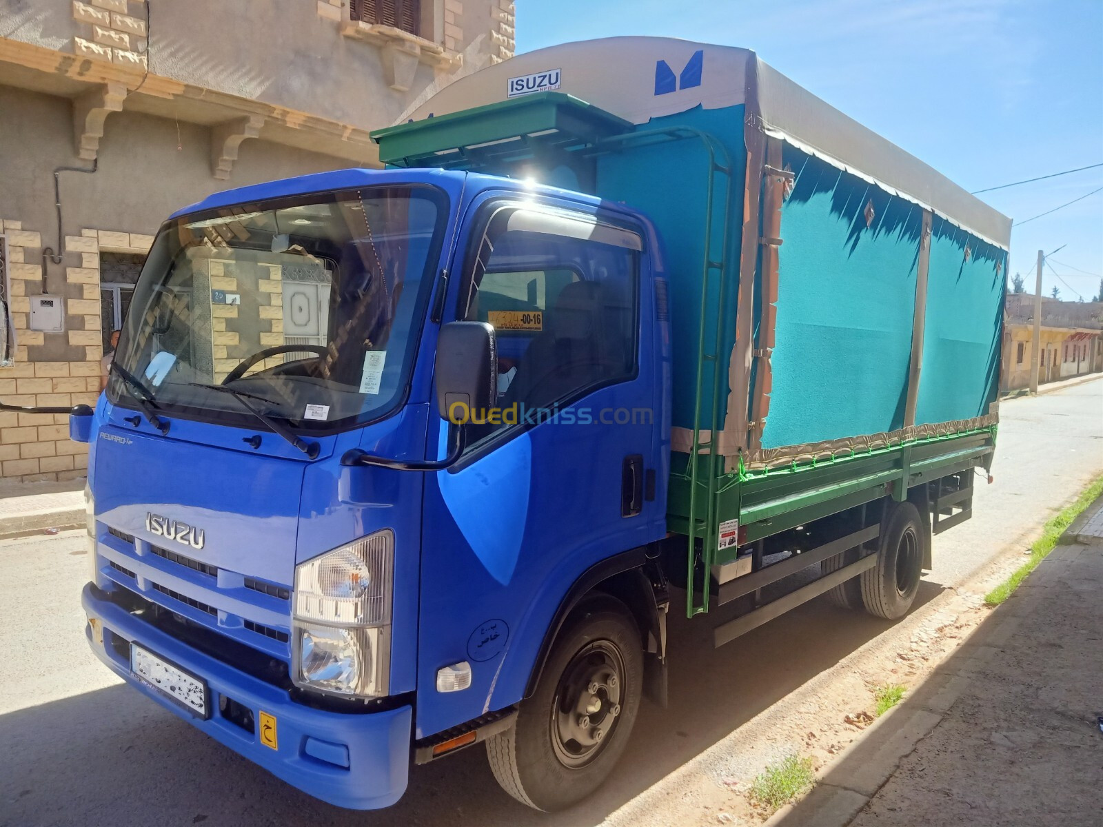 Isuzu Npr 71 2014