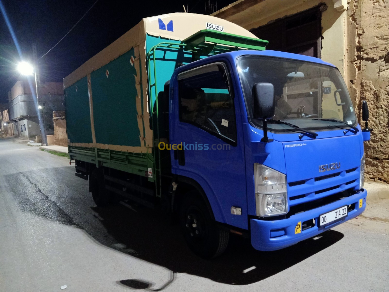 Isuzu Npr 71 2014