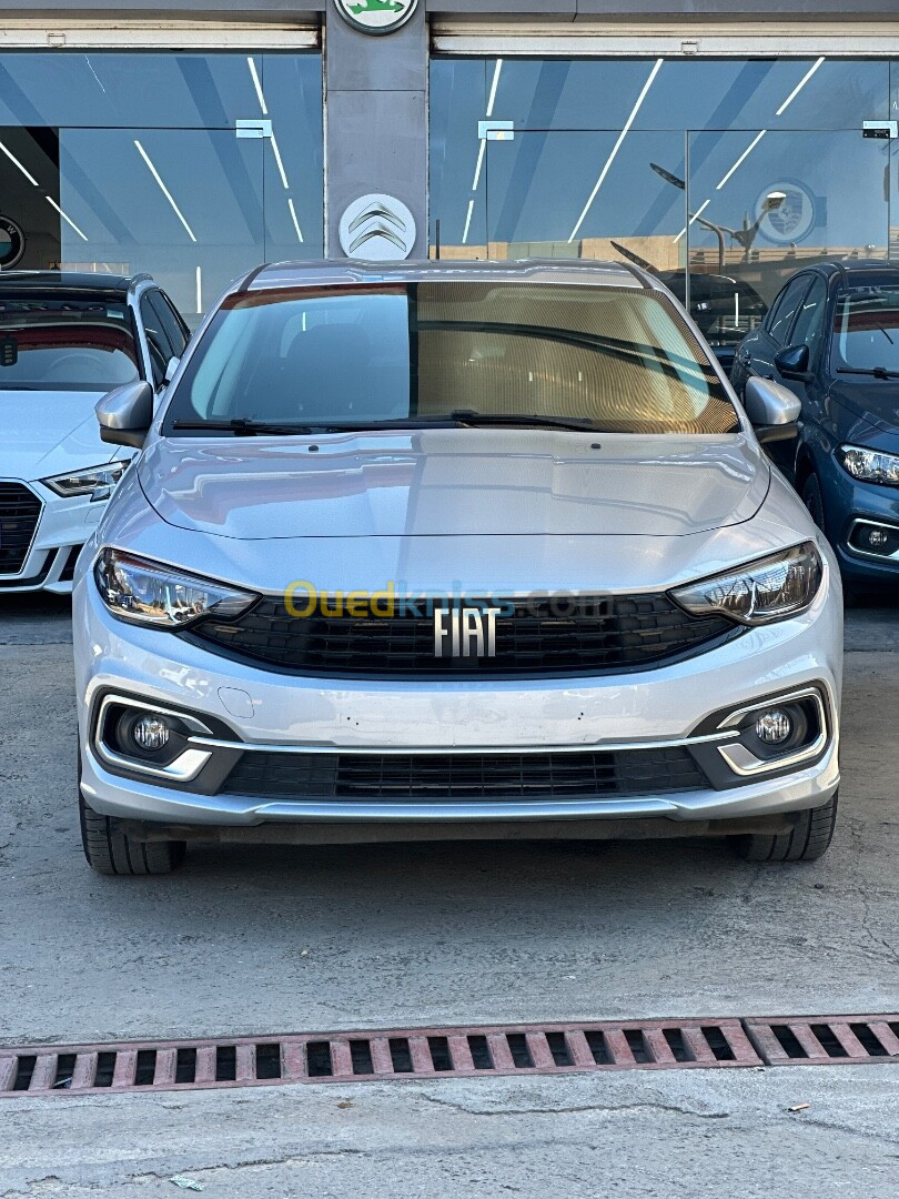 Fiat Tipo 2024 Life manual