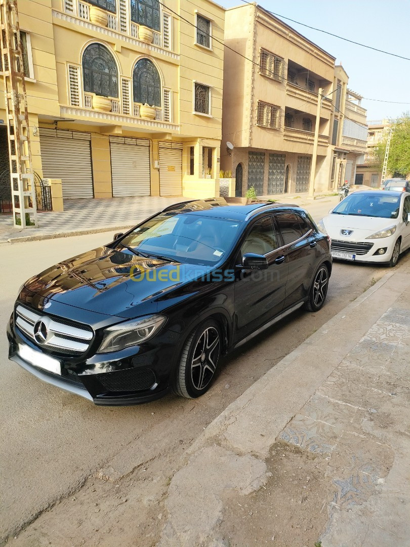 Mercedes GLA 2015 