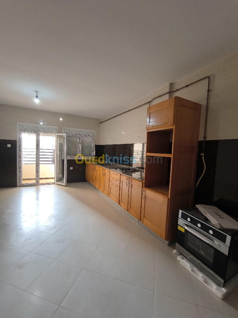 Location Appartement F4 Oran Bir el djir