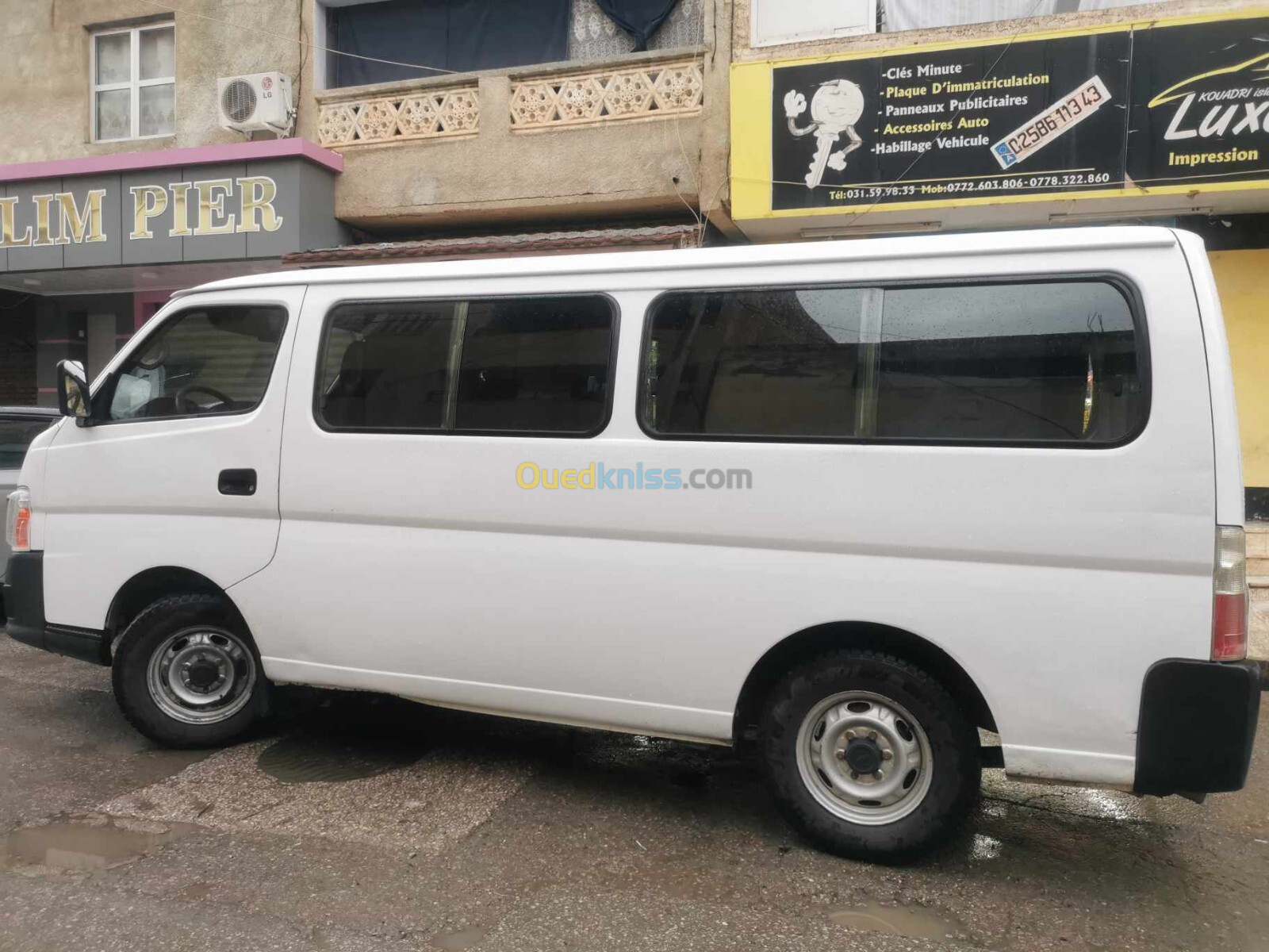 Nissan Urvan 2013 Microbus 15P