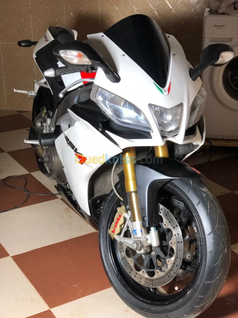 Aprilia Rsv4 2015