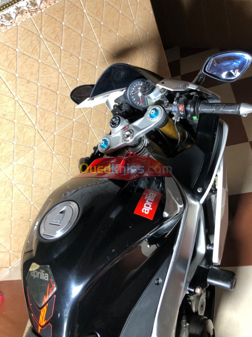 Aprilia Rsv4 2015