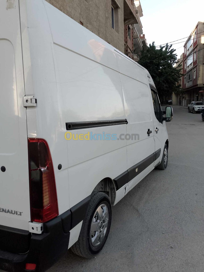 Renault MASTER3 2014