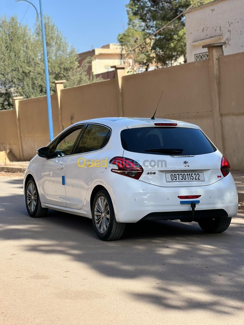 Peugeot 208 2015 Allure Facelift