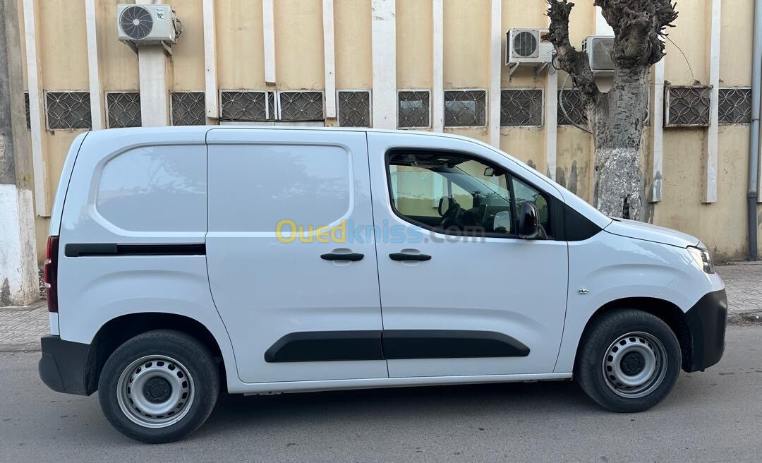 Fiat Doblo 2024 Algérie