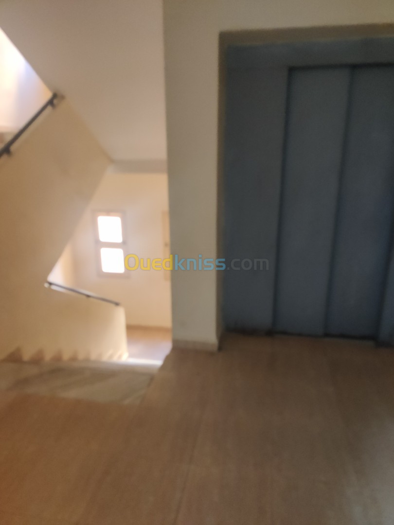 Location Appartement F3 Oran Bir el djir