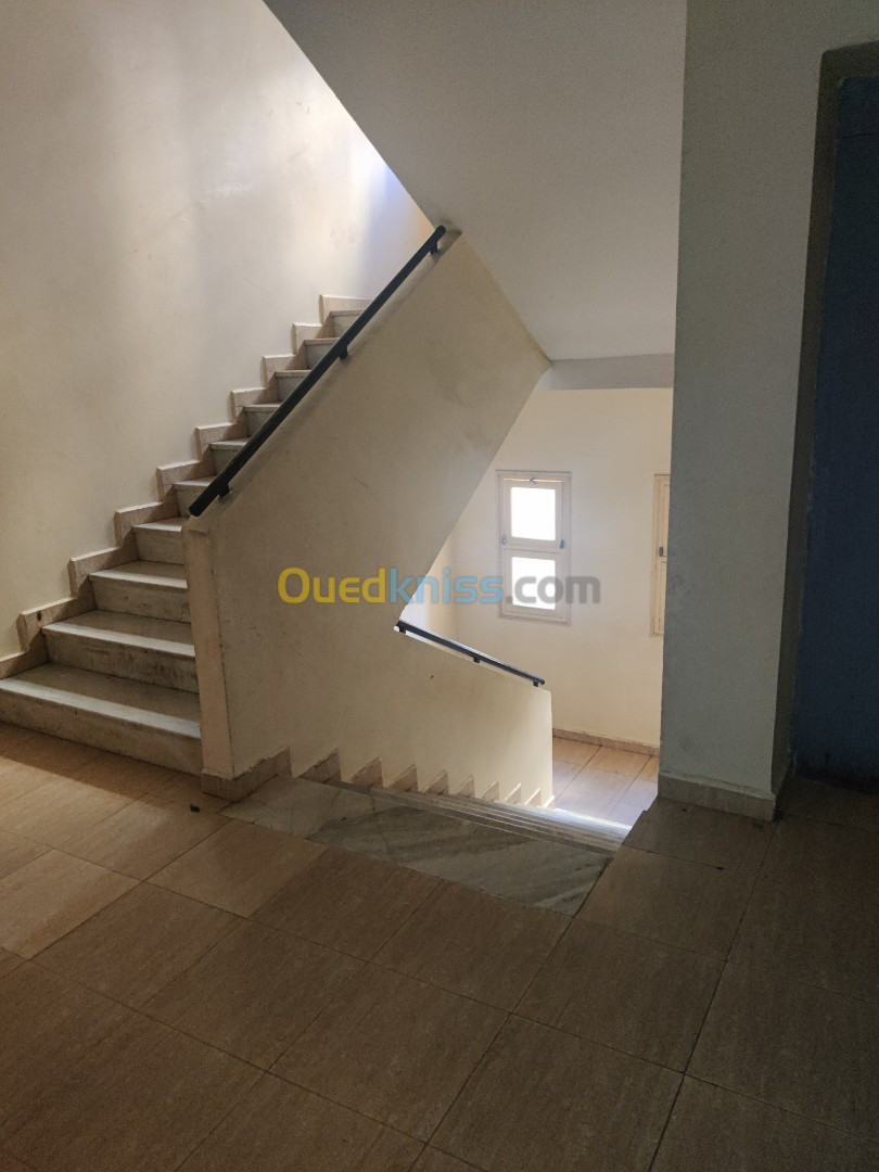 Location Appartement F3 Oran Bir el djir