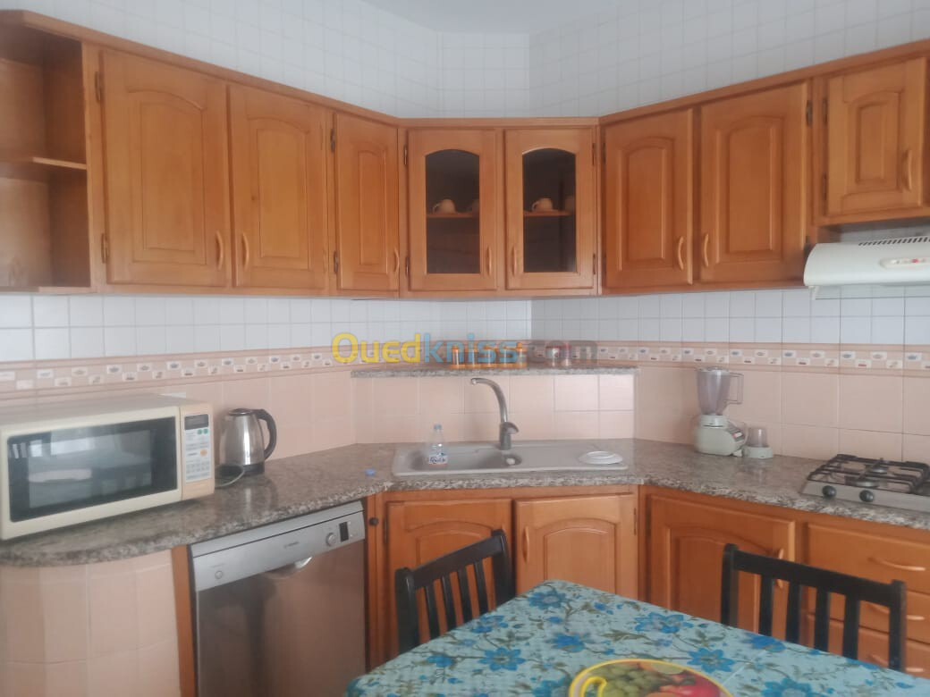 Location Appartement F4 Alger Hydra